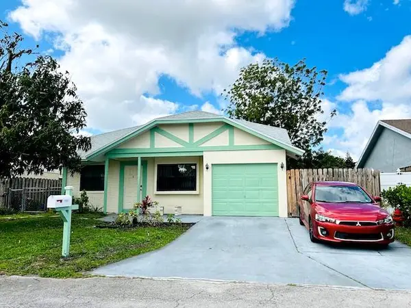 10551 Country Club Terrace, Boca Raton, FL 33428