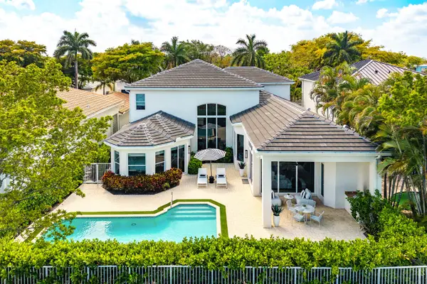 16032 Bristol Isle Way, Delray Beach, FL 33446
