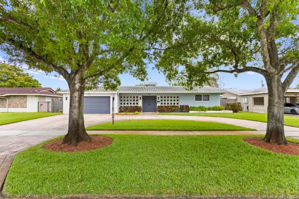 5281 SW 4th Court, Plantation, FL 33317