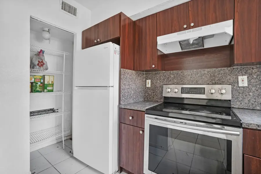 306 NW 84th Terrace #306, Miami, FL 33150 - #2