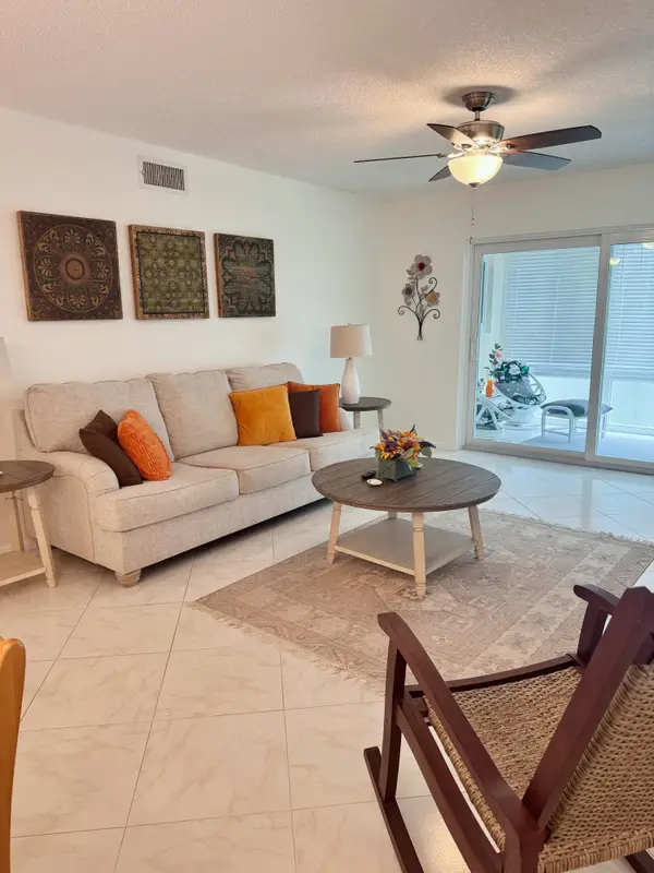 2950 SE Ocean Boulevard #8-6, Stuart, FL 34996