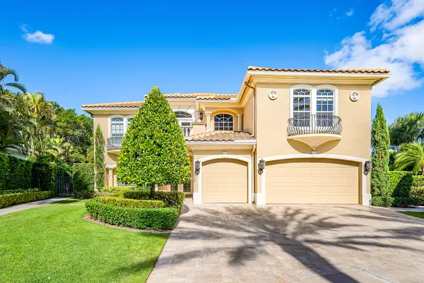 8927 Oakland Hills Drive, Delray Beach, FL 33446