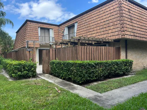 1014 10th Lane, ,, FL 33463