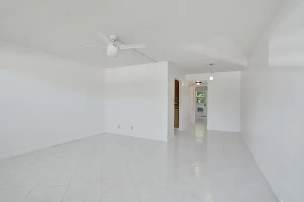 392 Durham Circle #M, Deerfield Beach, FL 33442
