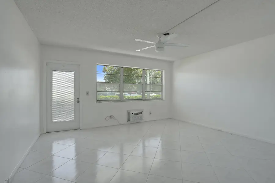 392 Durham Circle #M, Deerfield Beach, FL 33442 - #3
