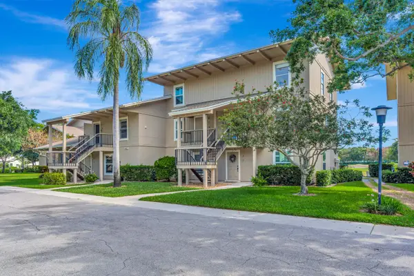 18419 SE Wood Haven Lane #B, Tequesta, FL 33469