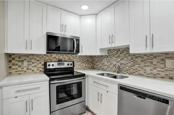 4980 E Sabal Palm Boulevard E #124, Tamarac, FL 33319