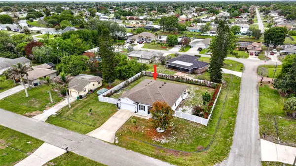 491 SE Lancaster Avenue, Port St Lucie, FL 34984