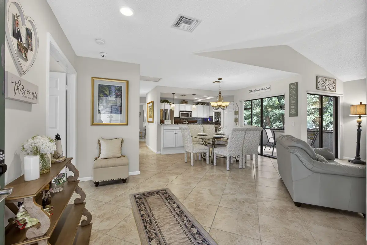 23 Lexington Lane W #B, Palm Beach Gardens, FL 33418 - #1