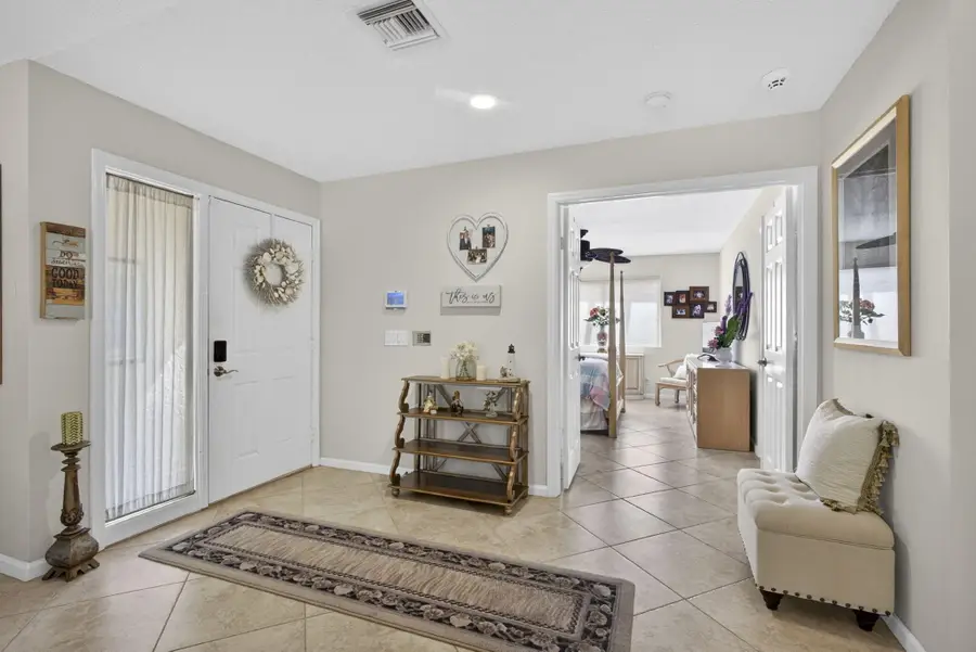 23 Lexington Lane W #B, Palm Beach Gardens, FL 33418 - #3
