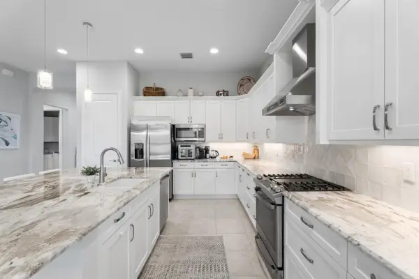 6390 High Pointe West Way, Vero Beach, FL 32967