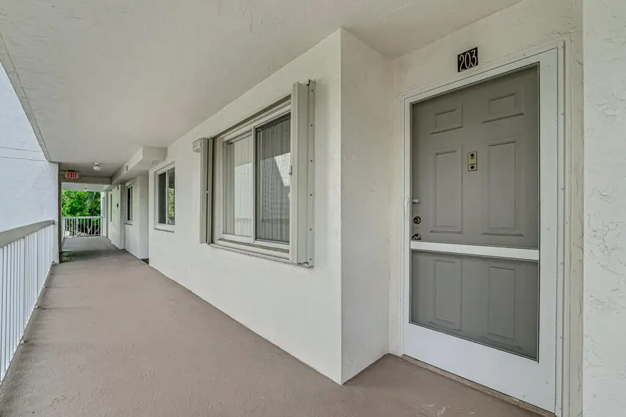 3146 Via Poinciana #203, Lake Worth, FL 33467 - #2