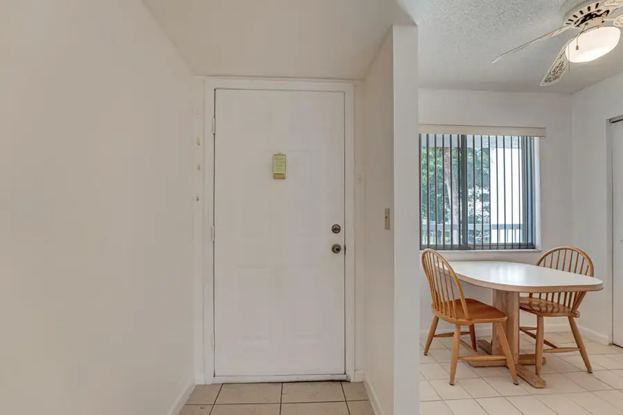 3146 Via Poinciana #203, Lake Worth, FL 33467 - #3