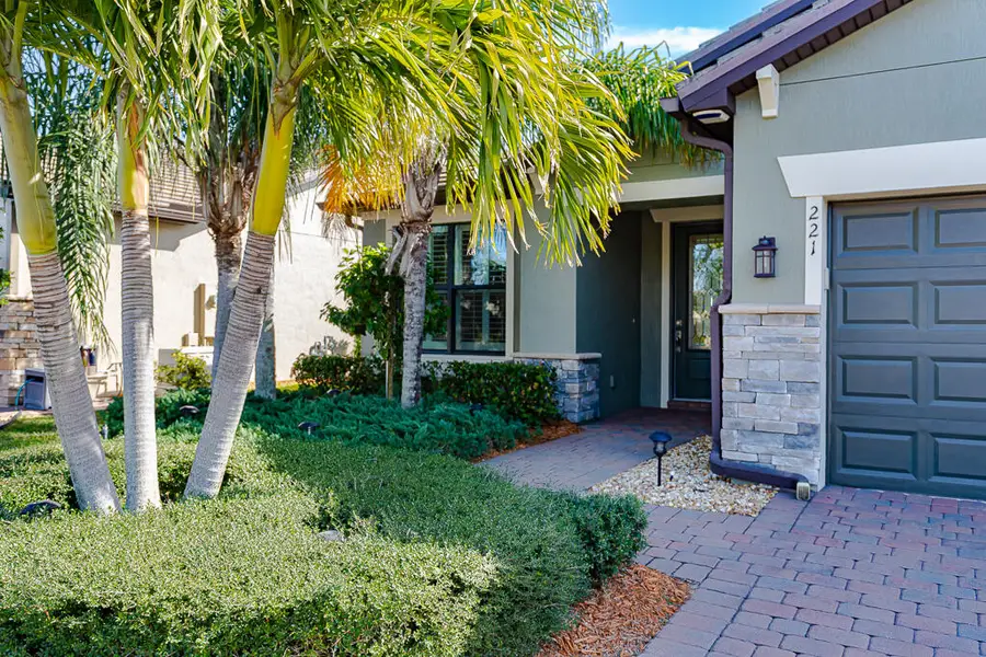 221 SE Longview Drive, Port Saint Lucie, FL 34984 - #3