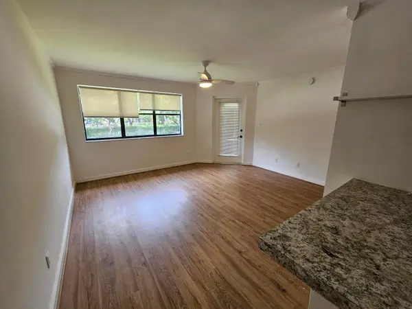 630 S Park Road #21-3, Hollywood, FL 33021