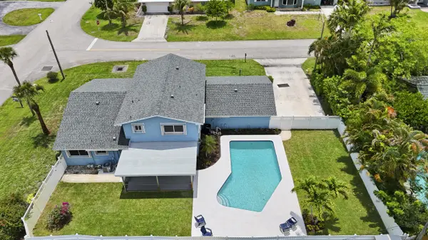 3905 Flag Drive, Palm Beach Gardens, FL 33410