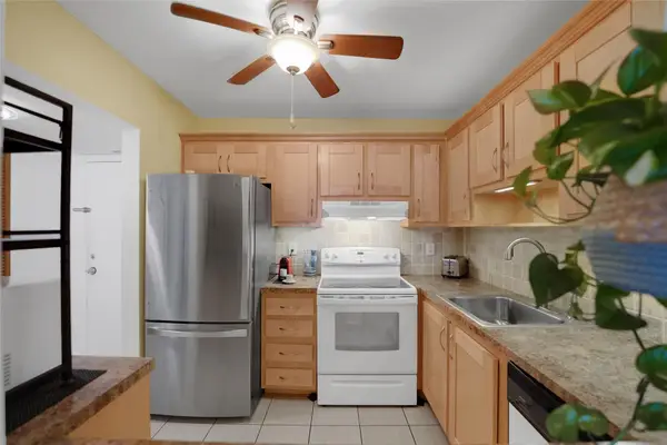 257 S Cypress Road #401, Pompano Beach, FL 33060