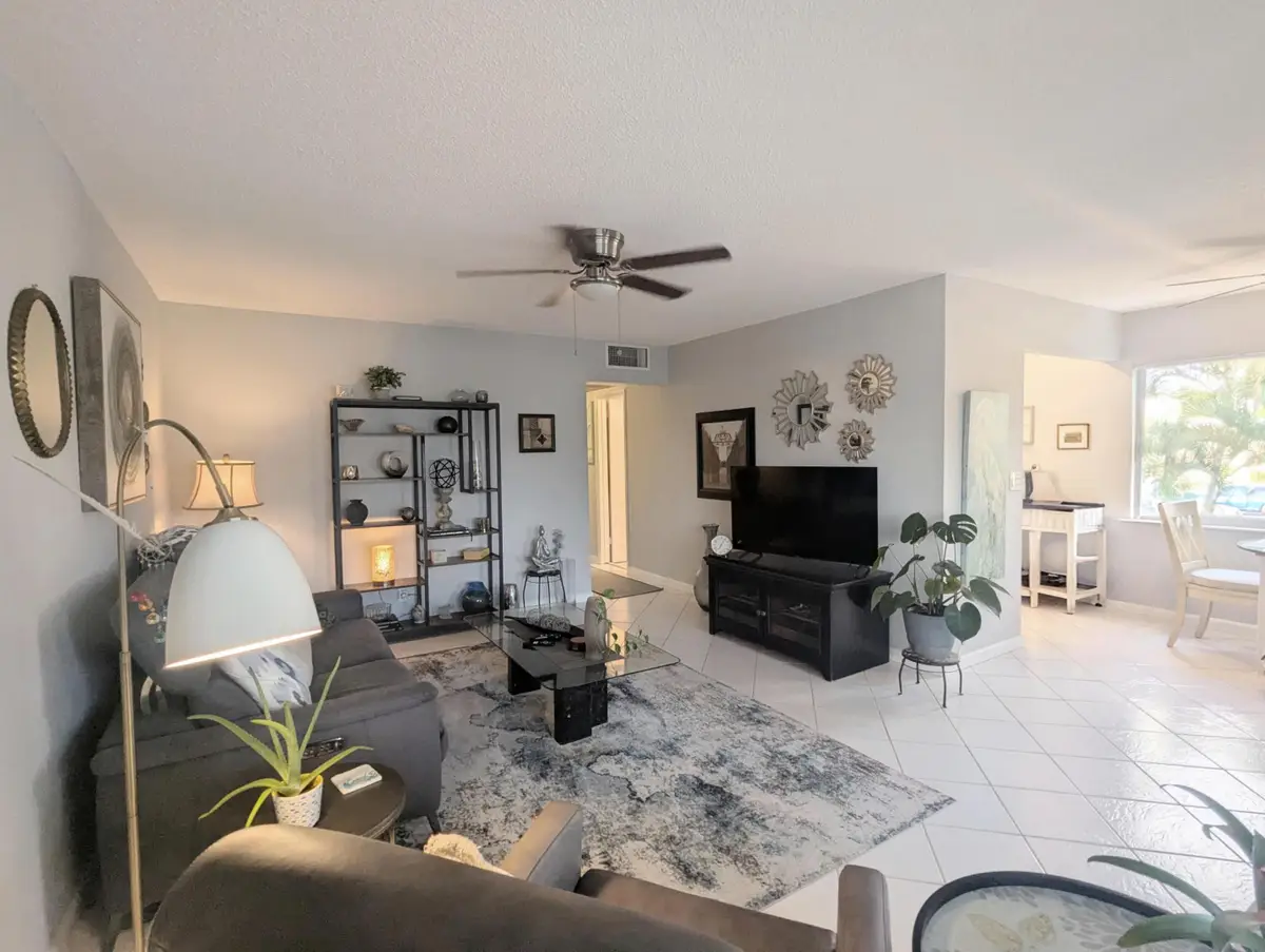 100 Kingswood E, West Palm Beach, FL 33417 - #1