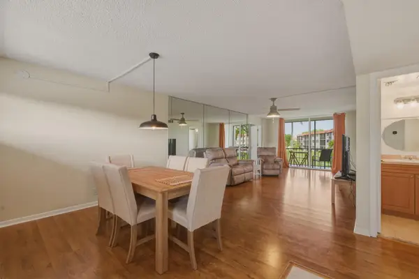 9720 S Hollybrook Lake Drive #205, Pembroke Pines, FL 33025