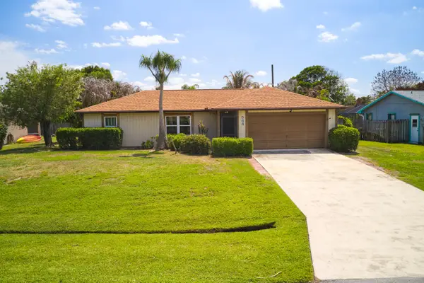 544 SW Dairy Road, Port St Lucie, FL 34953