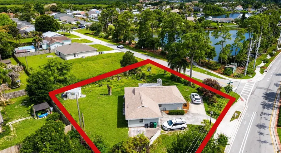 2411 SE Floresta Drive, Port Saint Lucie, FL 34984 - #2