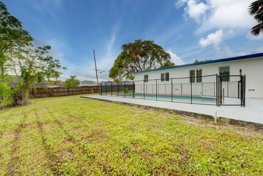 840 Bradley Street, West Palm Beach, FL 33405 - #3