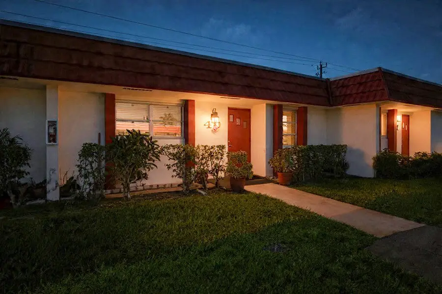 5800 W Fernley Dr Drive W #40, Lake Worth, FL 33415 - #2