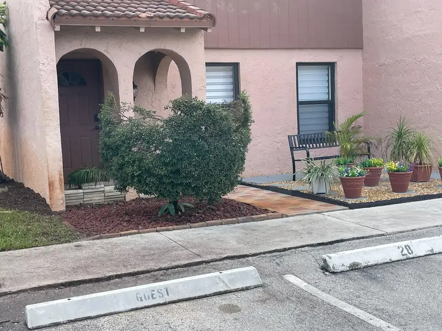 28 Madrid Lane, Davie, FL 33324 - #2