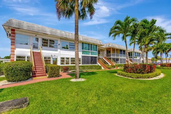 52 Plymouth F, West Palm Beach, FL 33417