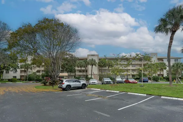 2905 Victoria Place #G4, Coconut Creek, FL 33066