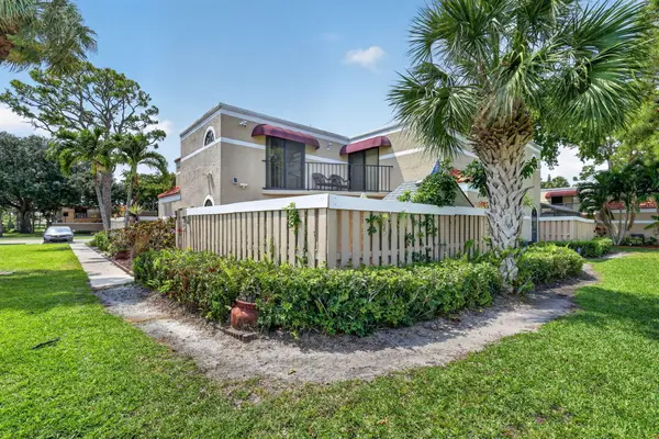 4355 Village Drive #B, Delray Beach, FL 33445