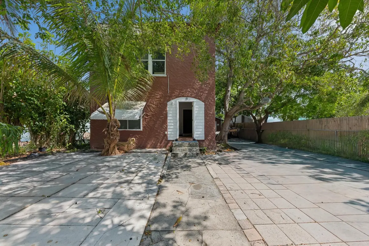 427 El Prado, West Palm Beach, FL 33405 - #1