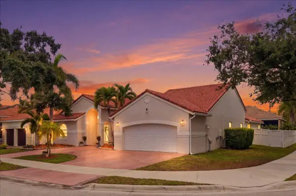 830 Heritage Drive, Weston, FL 33326