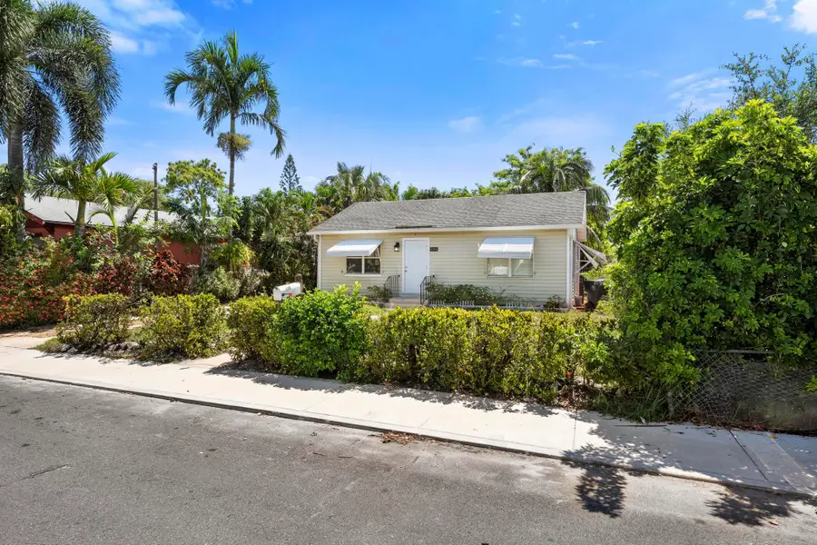 926 S L Street, Lake Worth Beach, FL 33460 - #3