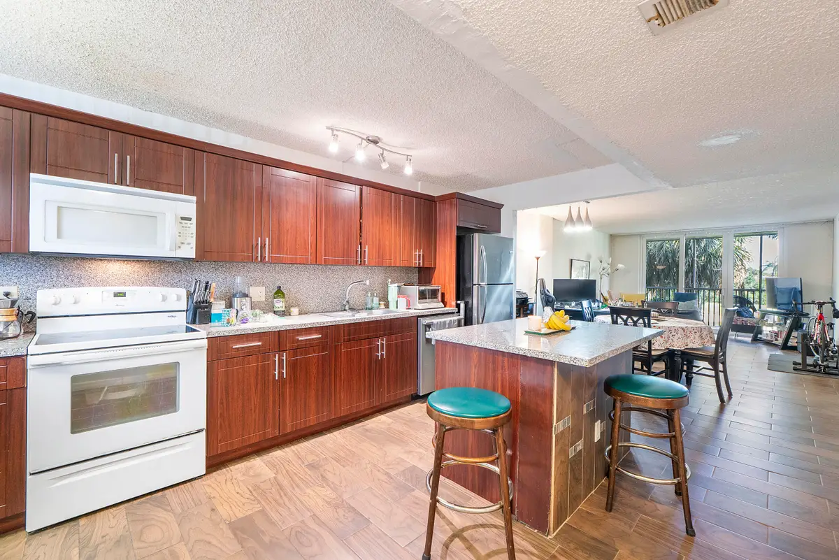 250 Jacaranda Drive #308, Plantation, FL 33324 - #1