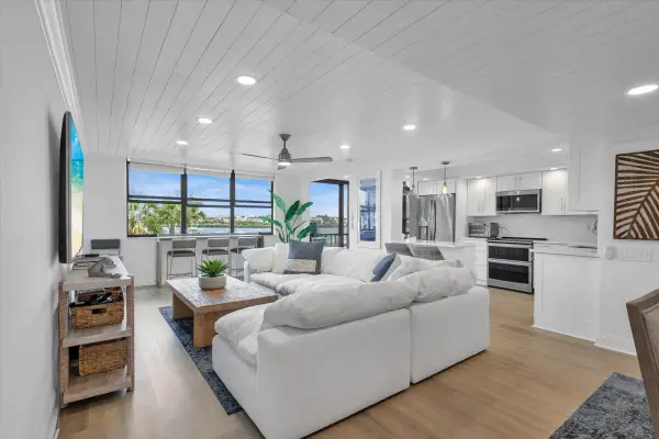 1648 Jupiter Cove Drive #210, Jupiter, FL 33469