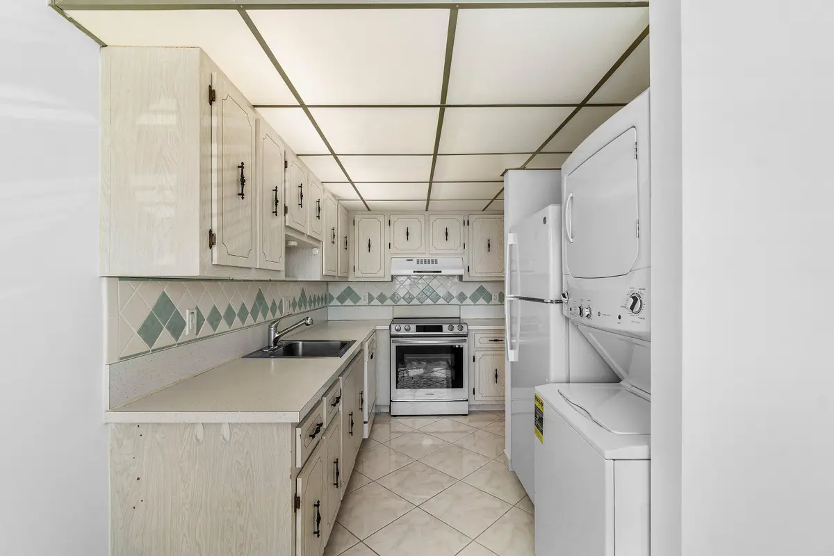 2835 SW 13th Street #202, Delray Beach, FL 33445 - #1