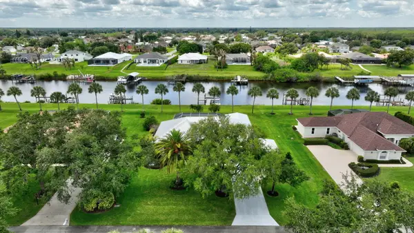 2632 SW River Shore Drive, Port St Lucie, FL 34984