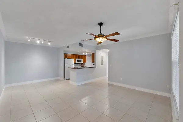 5980 W Sample Road #104, Coral Springs, FL 33063