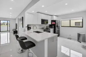 15401 Pembridge Avenue #15, Delray Beach, FL 33484