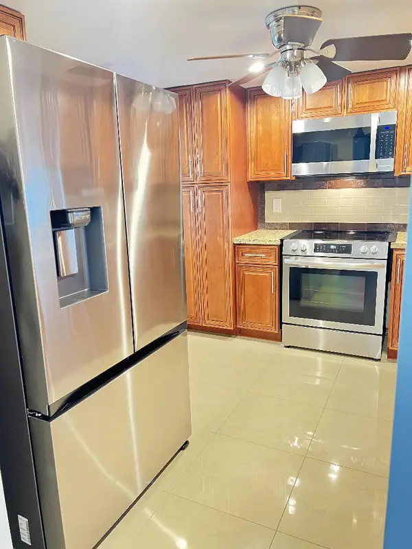 301 SE 3rd Street #606, Dania Beach, FL 33004