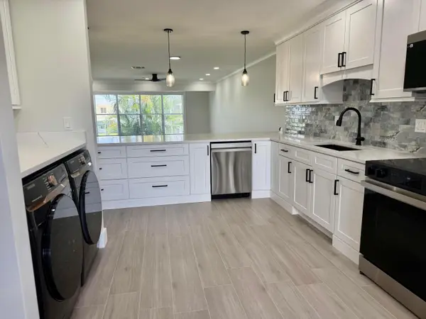 1740 NW 19th Terrace #Apt 201, Delray Beach, FL 33445