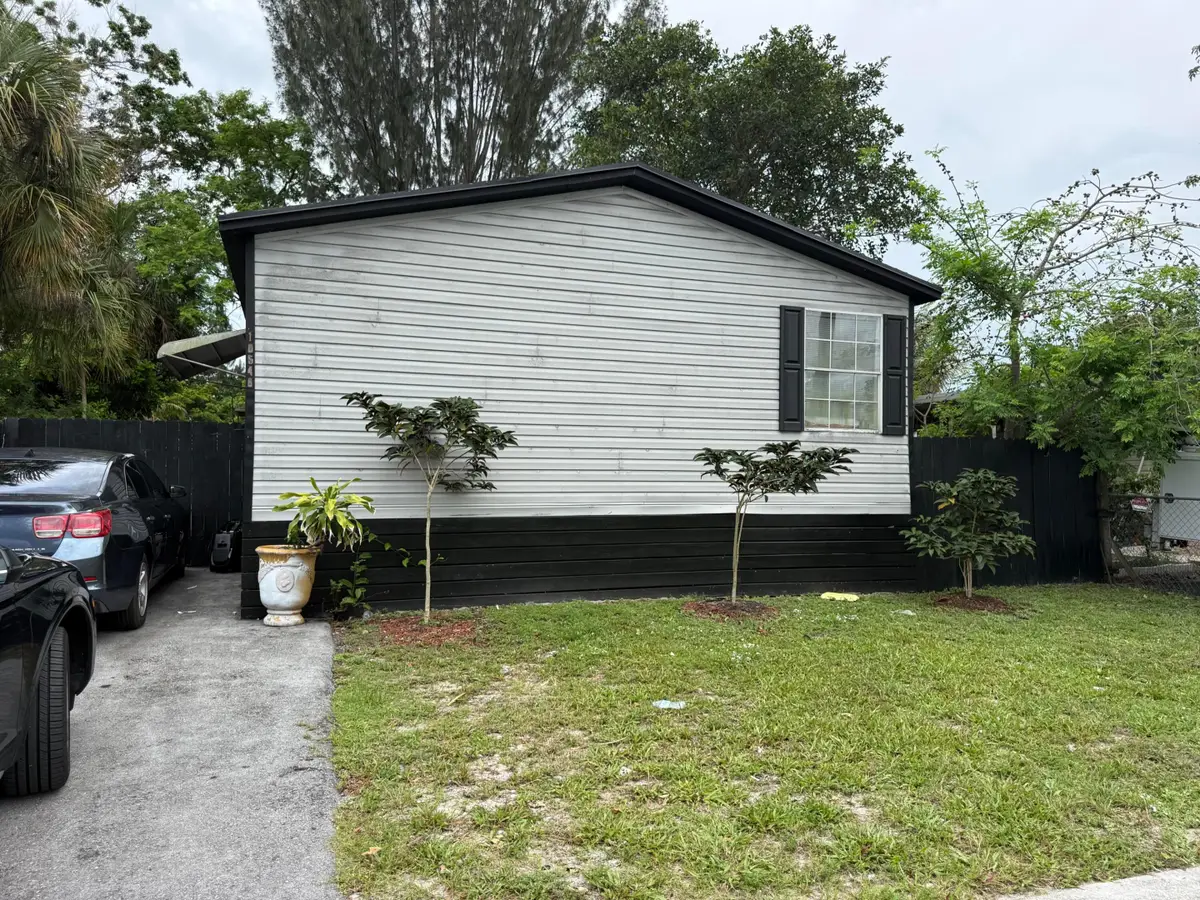 10548 W Sandalfoot Blvd, Watergate, FL 33428 - #1
