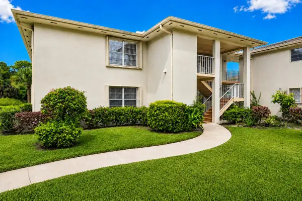 1 Lake Vista Trail #207, Port St Lucie, FL 34952