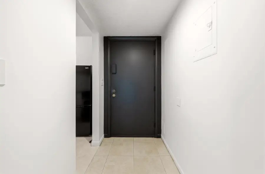 5160 Las Verdes Circle #Unit 101, Delray Beach, FL 33484 - #2