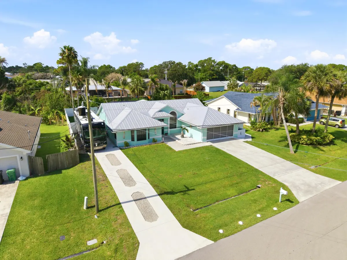 532 SE Majestic Terrace, Port Saint Lucie, FL 34983 - #1