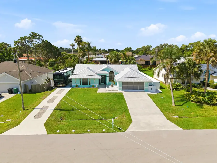 532 SE Majestic Terrace, Port Saint Lucie, FL 34983 - #2