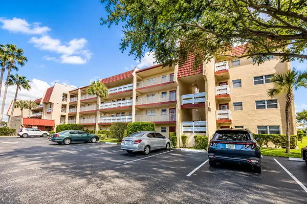 1050 Country Club Drive #303, Margate, FL 33063