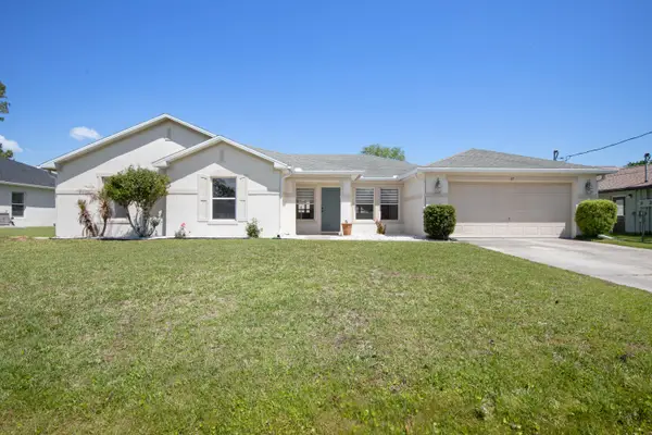 27 Wood Arbor Lane, Palm Coast, FL 32164