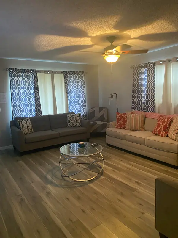 9225 101st Avenue, Vero Beach, FL 32967